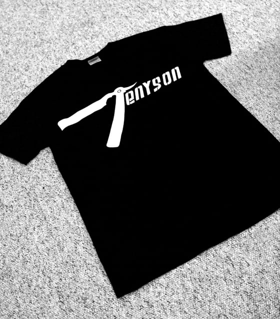 Image of Tenyson Classic Logo - White