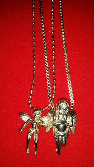 Image of Angels Ball and Box chain Same Size