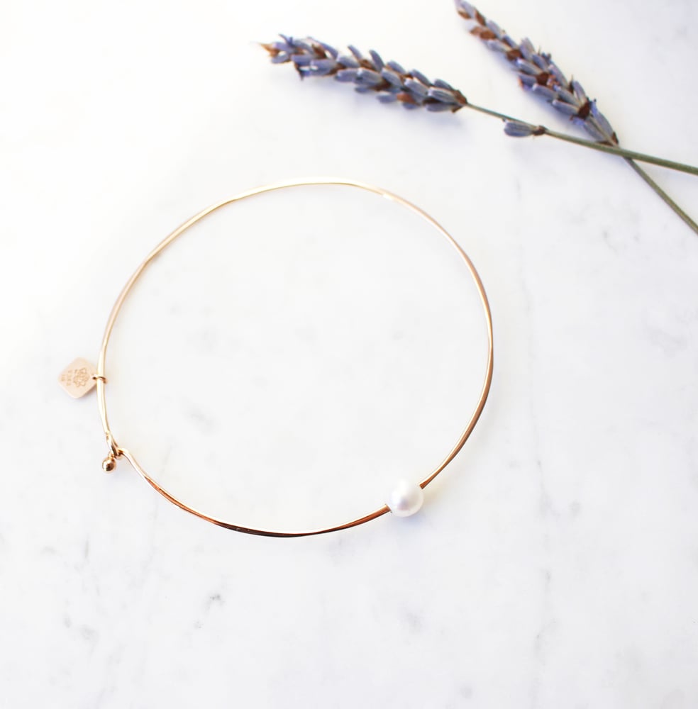 Image of Pure Pearl Bangle Bracelet