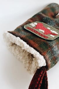 Image 2 of sheepdog oven mitt