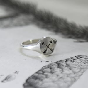 Image of *SALE - was £110* Silver small arrow signet ring