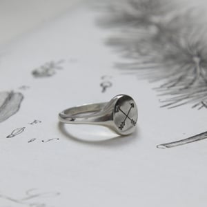 Image of *SALE* small arrow signet ring (in silver or 9ct gold)