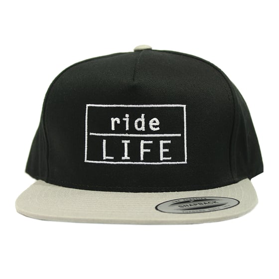 Image of Black And Grey Snapback