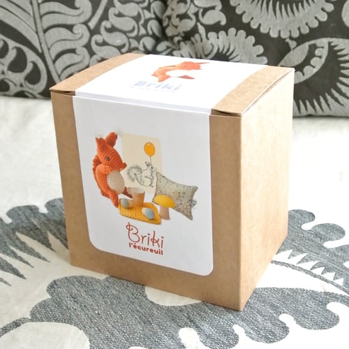 Image of Doudou écureuil avec les accessoires