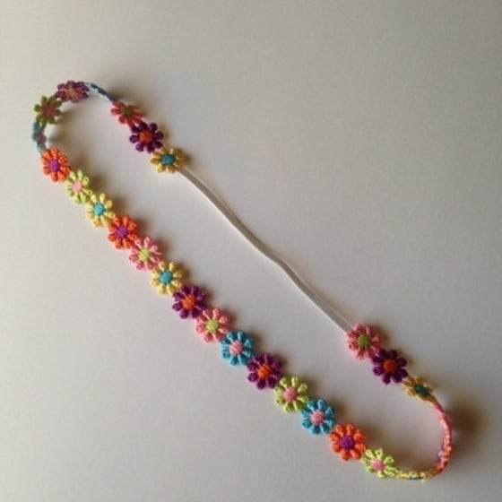 Image of Daisy Chain - several colors
