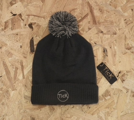 Image of TicK Grey / Off Grey Bobble Hat