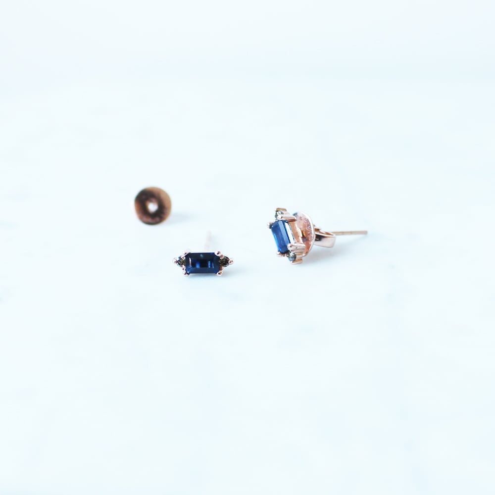 Image of Eleanor Blue Sapphire Earring