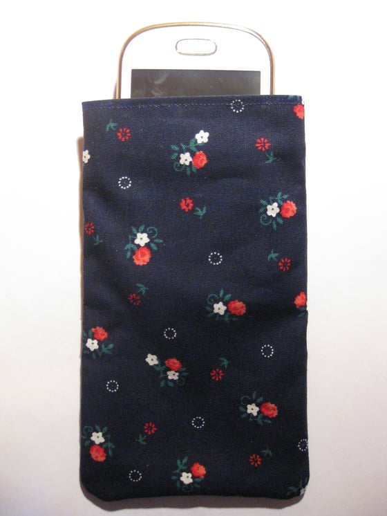 Image of Cute Flowers on blue - Mobile Phone Pouch