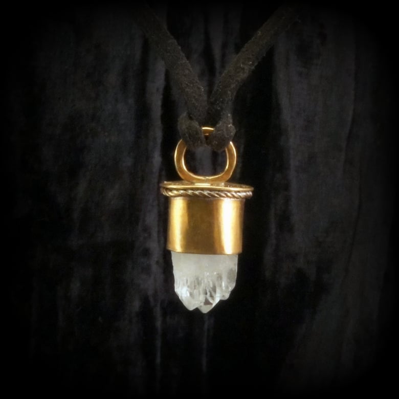 Image of Tiny Quartz Cluster Capped Pendant