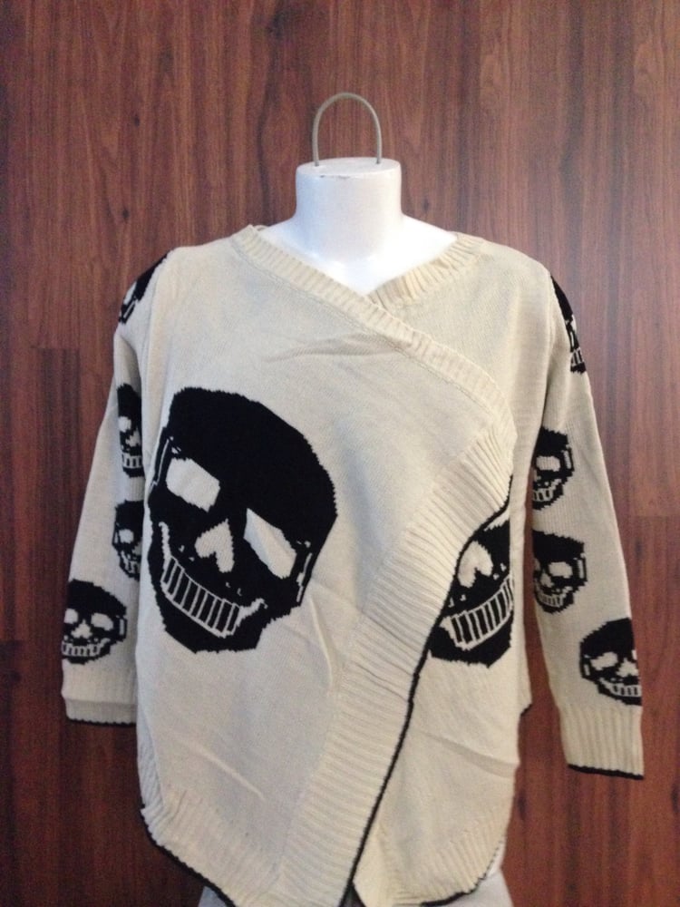 Image of Ladies Skull sweater cardigan