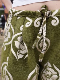 Image 5 of Ballon pant tapisserie verte