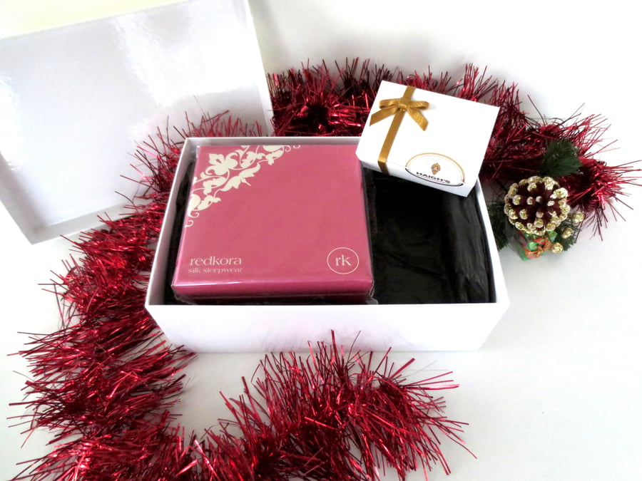Image of "Spoil her" exquisite gift box
