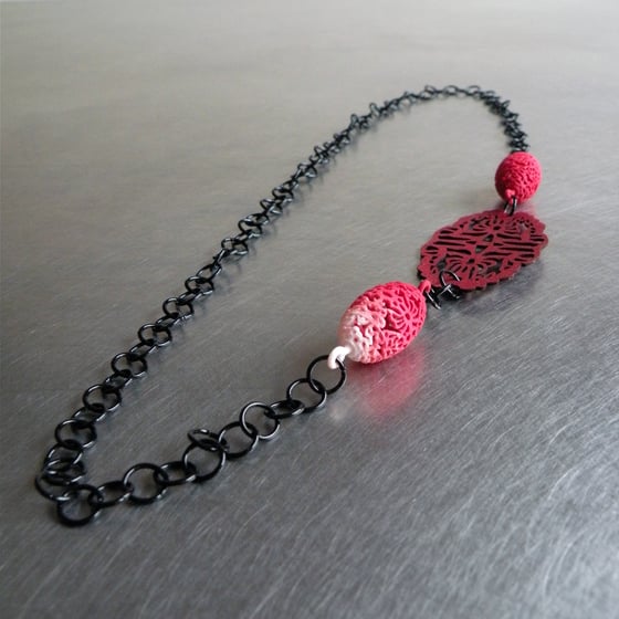 Image of 3D printed and lasered small necklace OVAL 2.floral 
