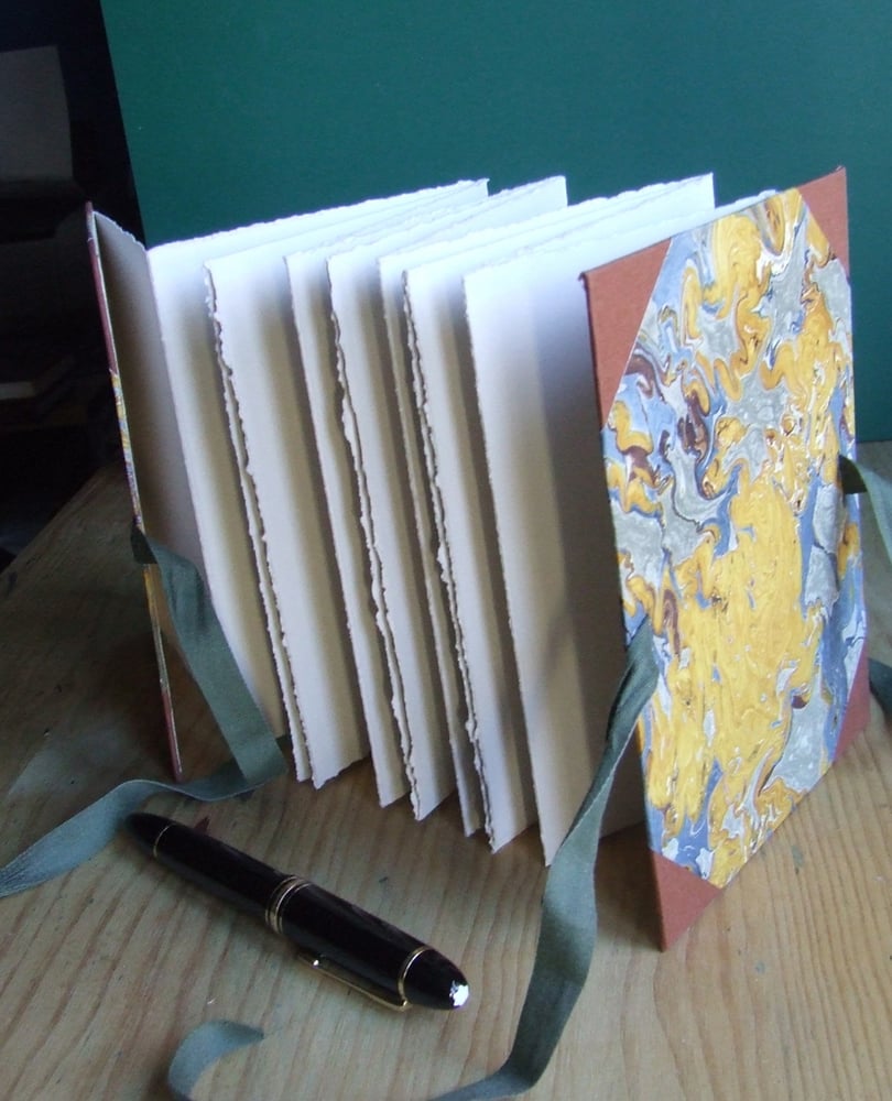 Image of HANDMADE CHINESE SKETCHBOOK (12X17CM)