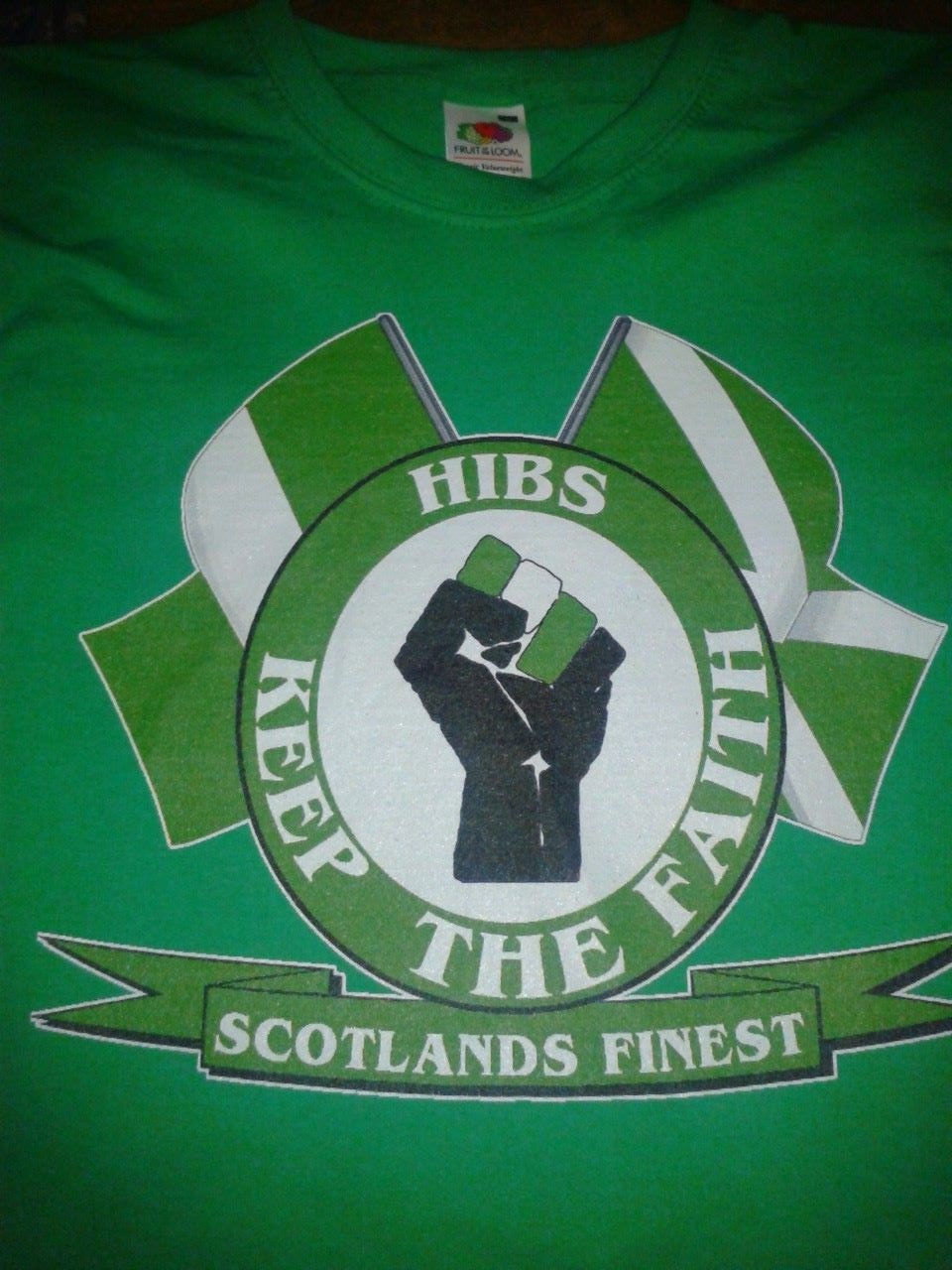 Hibs, Hibernian, Keep The Faith with Flags T-Shirt.