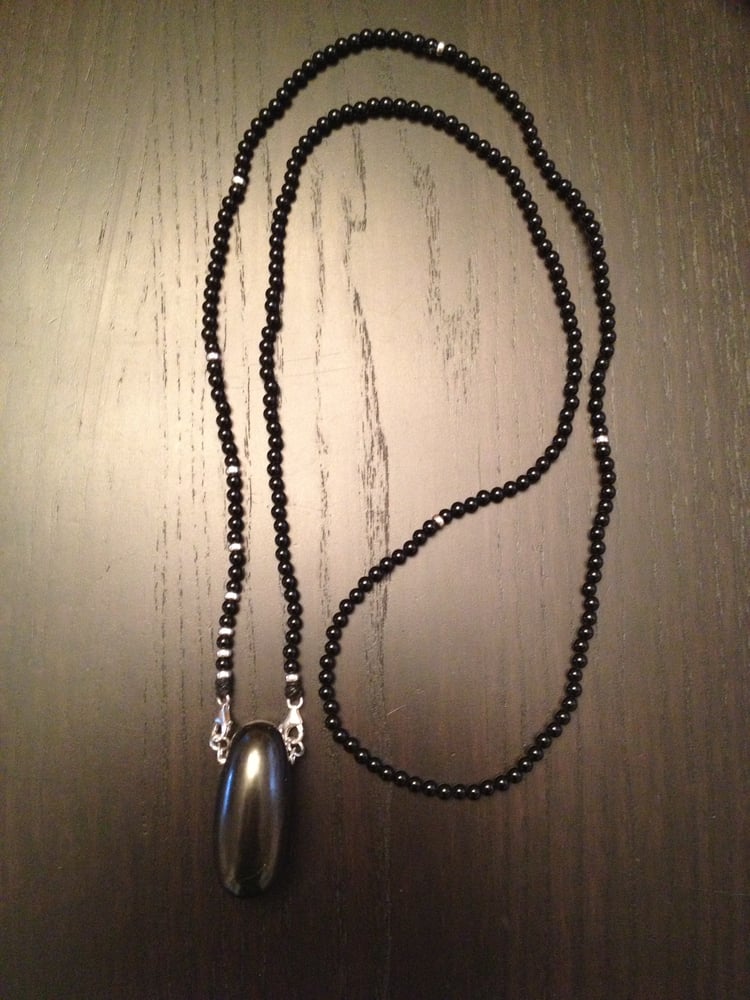 Image of Long & Lean Infinity with Oval Shungite