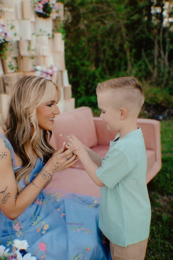 Image of Mother’s Day/Spring April 25