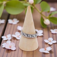 Image 3 of Kawaii Queen Ring