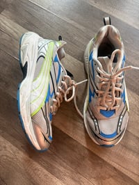 Puma sneakers 