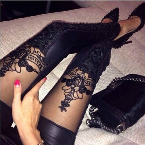 Image of Embroidered Leggings