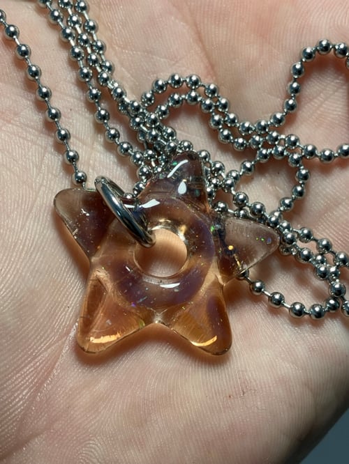 Image of brown crushed opal star