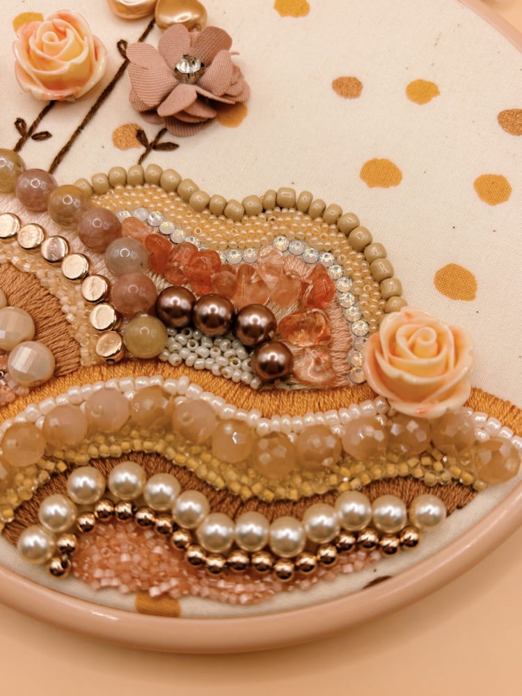Image of Sweet Peach Landscape Hoop