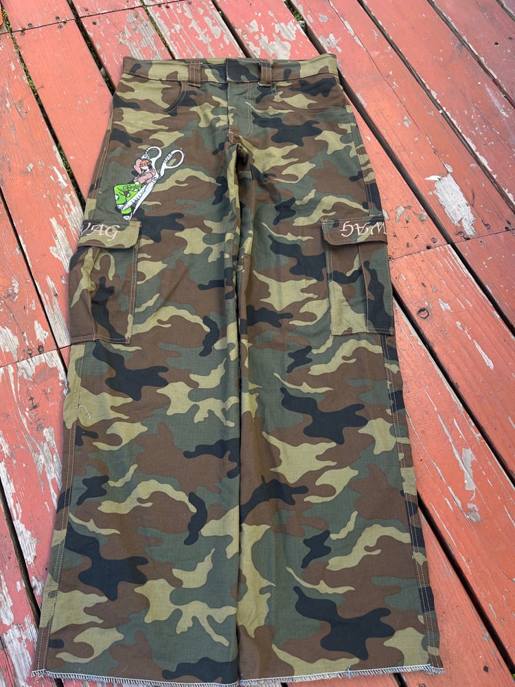 Image of CAMO SIGNATURE PANTS