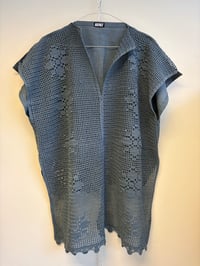 Image 1 of Daisy shirt, dark grey (one size)