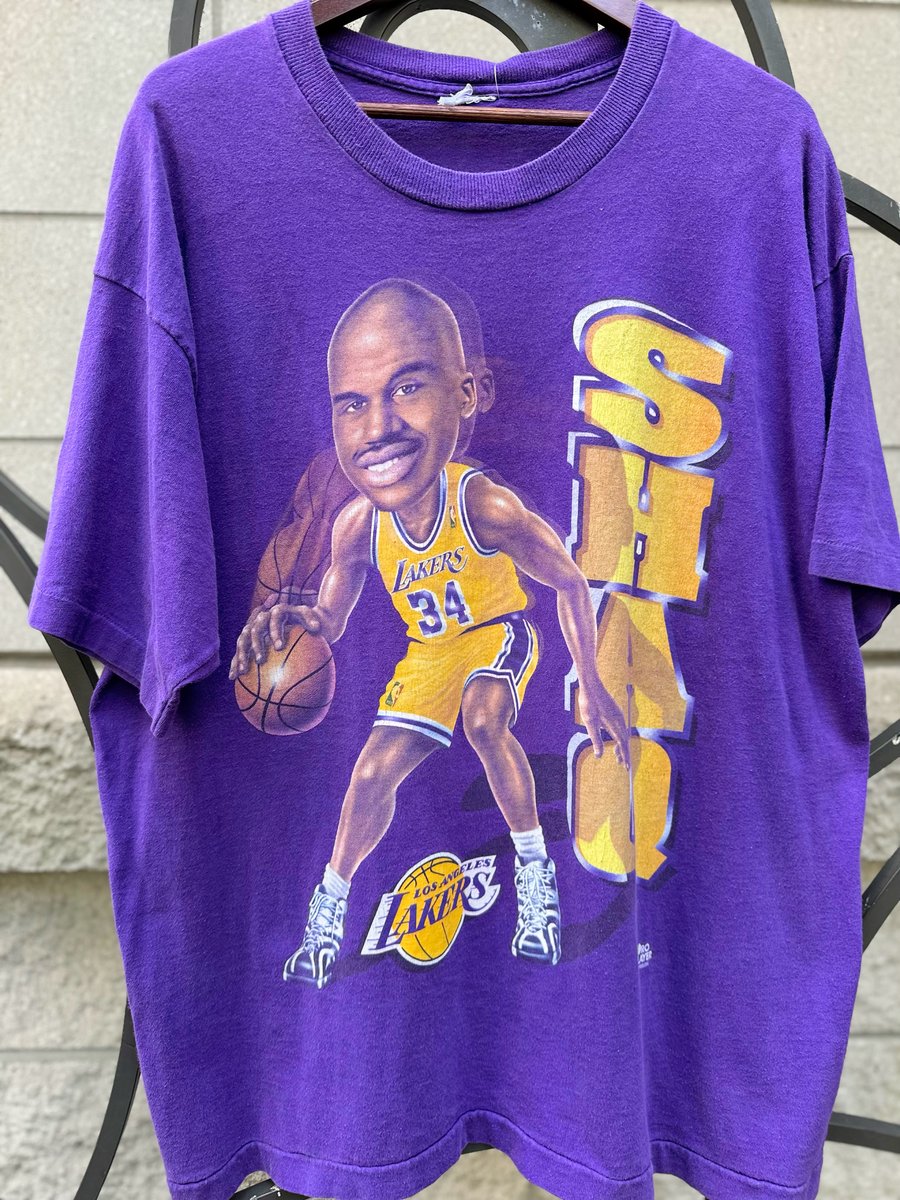 Image of RARE 90’S VINTAGE PRO PLAYER “SHAQUILLE O’NEAL - LOS ANGELES LAKERS” CARICATURE, SIZE: XL