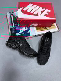 Image 2 of Mens T Trainers 