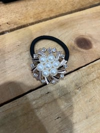 Pearl rhinestone hair tie 3