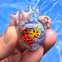 Image 1 of LARGE "MY HEART BELONGS TO THE SEA" ANATOMICALLY CORRECT HEART PENDANT 35