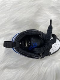 Image 2 of Blue Jordan 1 Portable Shoe Charger