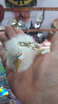 Image 2 of Gingerbread Fluffennutter keychain 