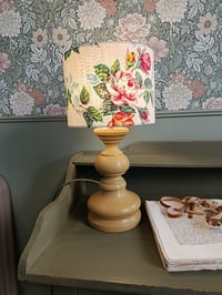 Image 4 of Lampe " Les roses de Louise"