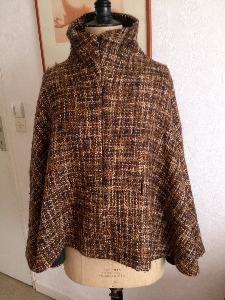 Image of Manteau cape en lainage tweedé 