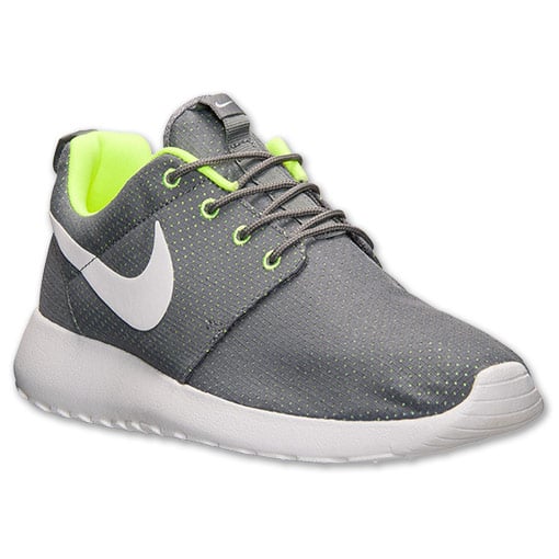 Image of Men's Nike Roshe Run Casual Shoes