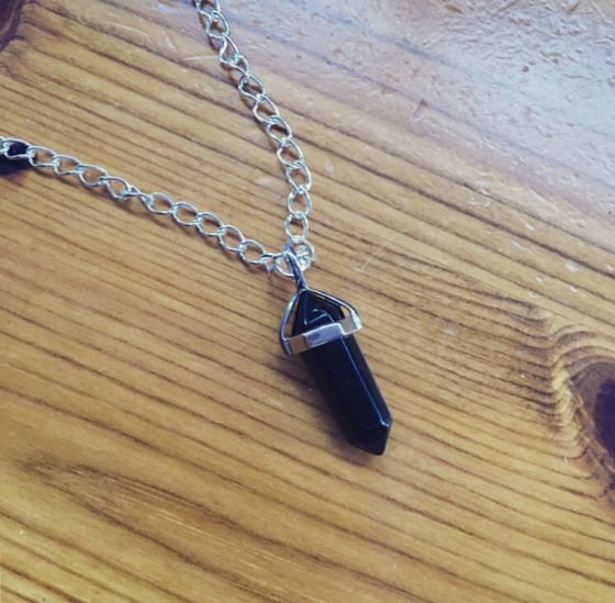 Image of Black Onyx Healing Crystal Pendant Hand-Made Necklace