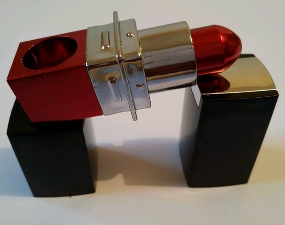 Image of Lipstick Pipe