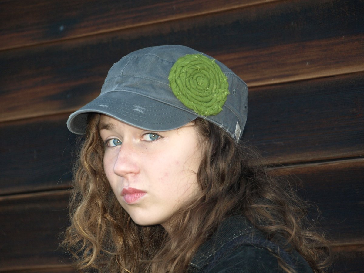 Image of Dark Grey/Green Flower Hat