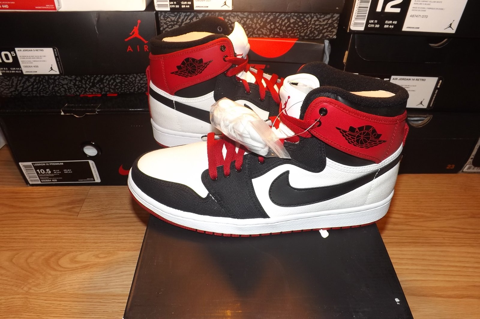 jordan 1 retro ajko black toe