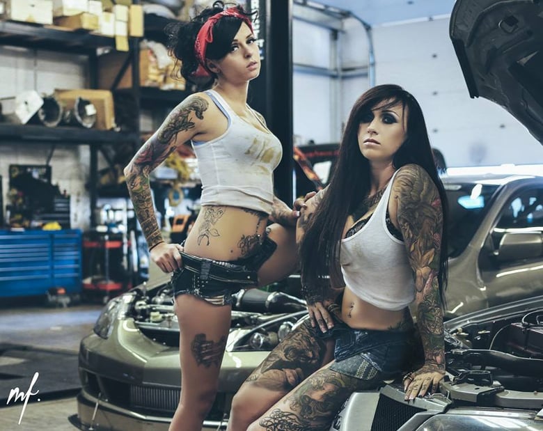Image of garage girls(meme&willow)