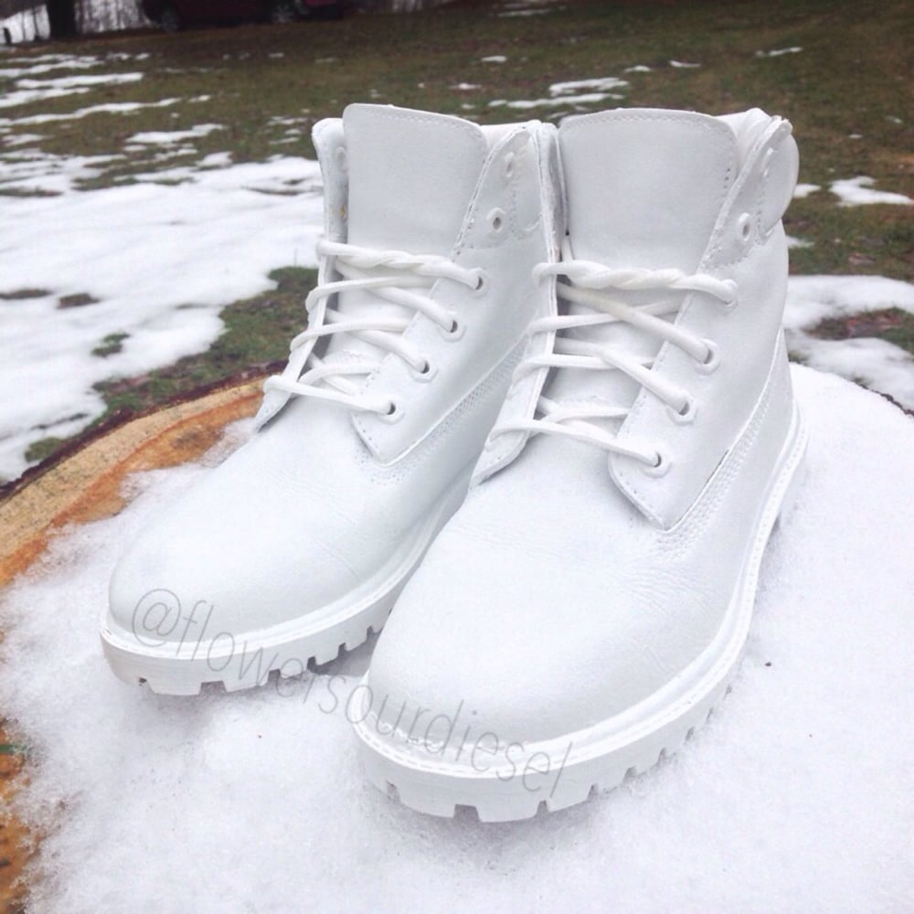 White Timberland Boots (Womens Sizes) / getlaced