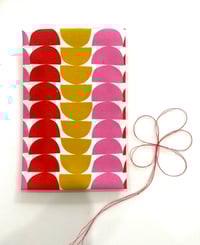 Half Moon Flowers Pink