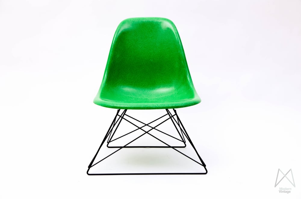 Image of Charles and Ray Eames Fiberglass Side Chair Kelly Green Cats Cradle Base