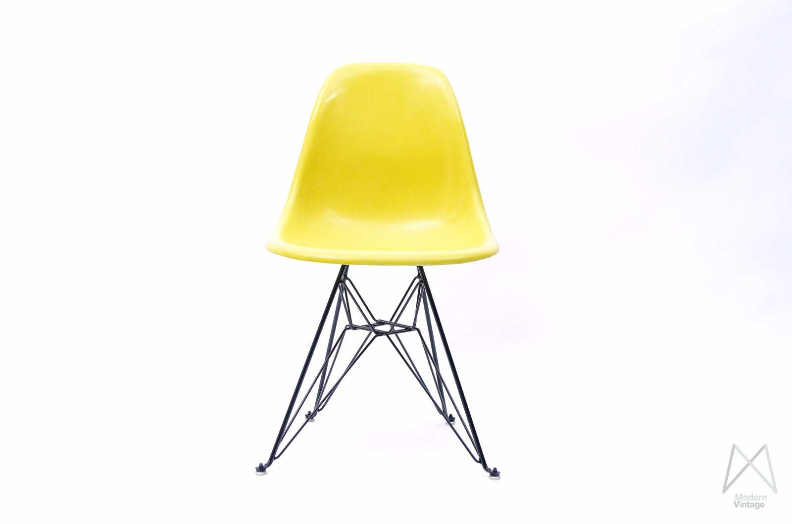 Modern Vintage Amsterdam - Original Eames Furniture — Eames Herman