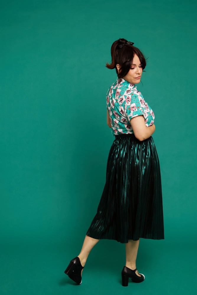 Image of Falda Barbara King