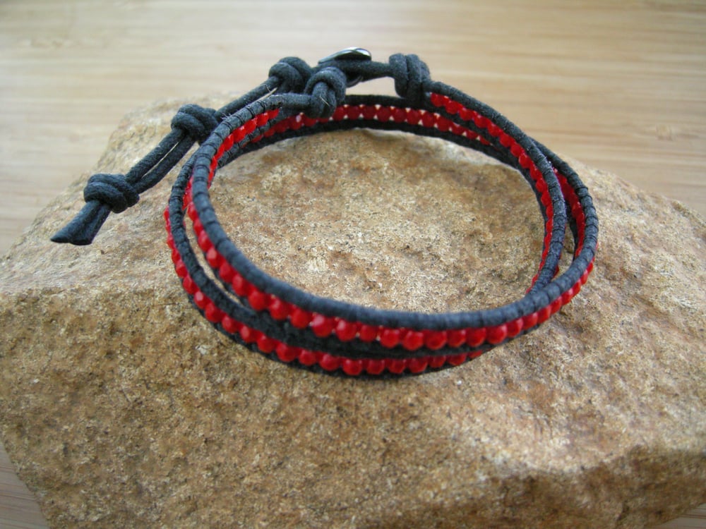 Red and Black Waxed Cotton Wrap Bracelet / The Crafty Turtle
