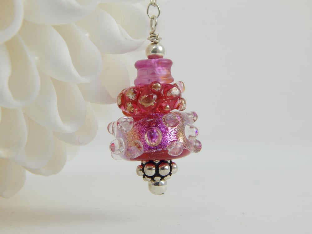 Image of Artisan Glass  • Pendant in Shades of Pink