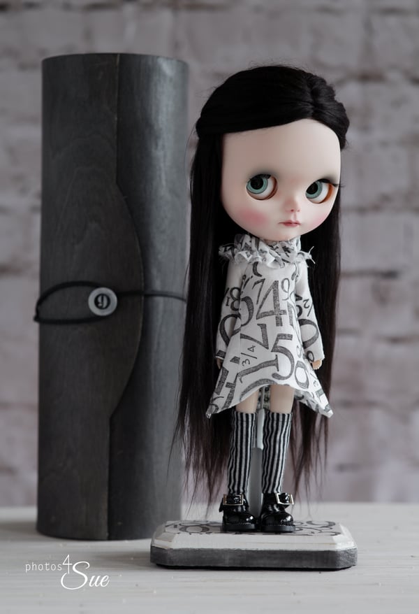 Image of OOAK Custom Blythe Doll by Photos4sue : A Date w/ Blythe Auction